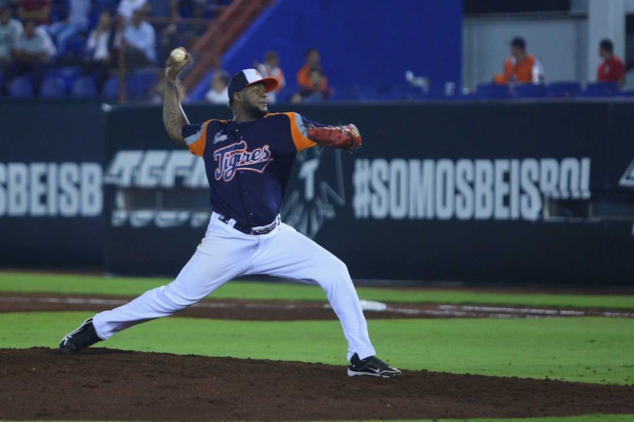 Tigres blanquea a Pericos de Puebla