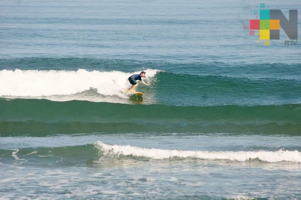Surf, nueva opción de esparcimiento en Coatzacoalcos
