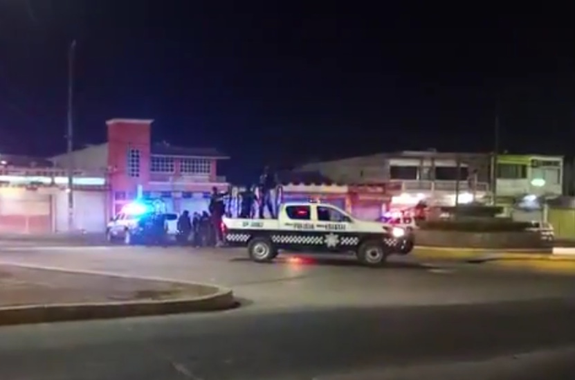 Enfrentan policía estatal y federal a presuntos delincuentes, en Minatitlán