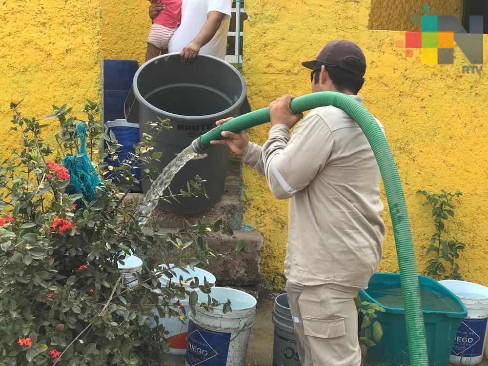 Colonos de Coatzacoalcos se inconforman por falta de servicio de agua potable