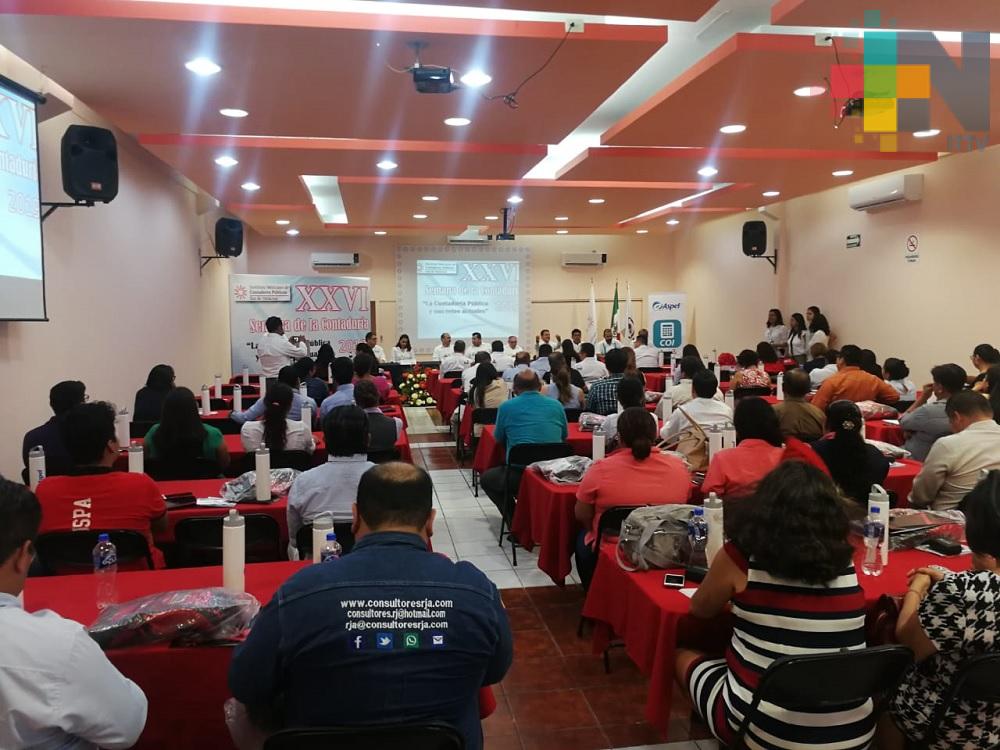 Contadores públicos colaborarán con gobierno federal para combatir la corrupción