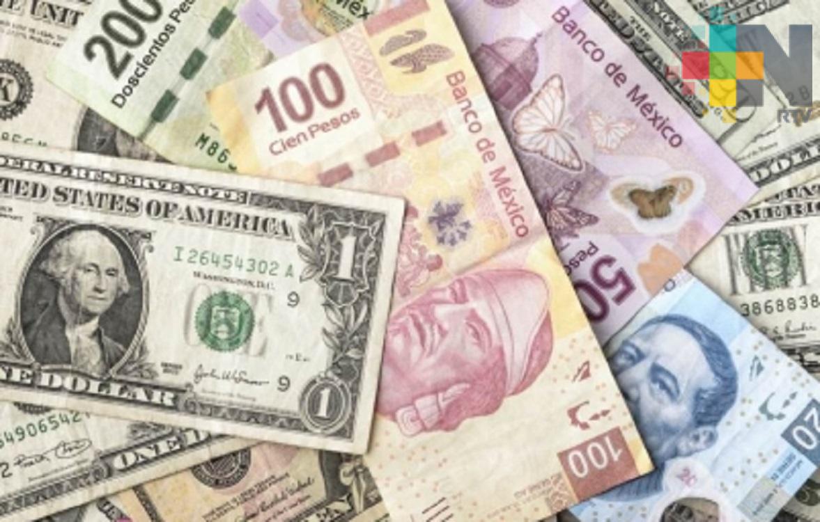 Dólar baja, abre a la venta en 19.85 pesos en bancos