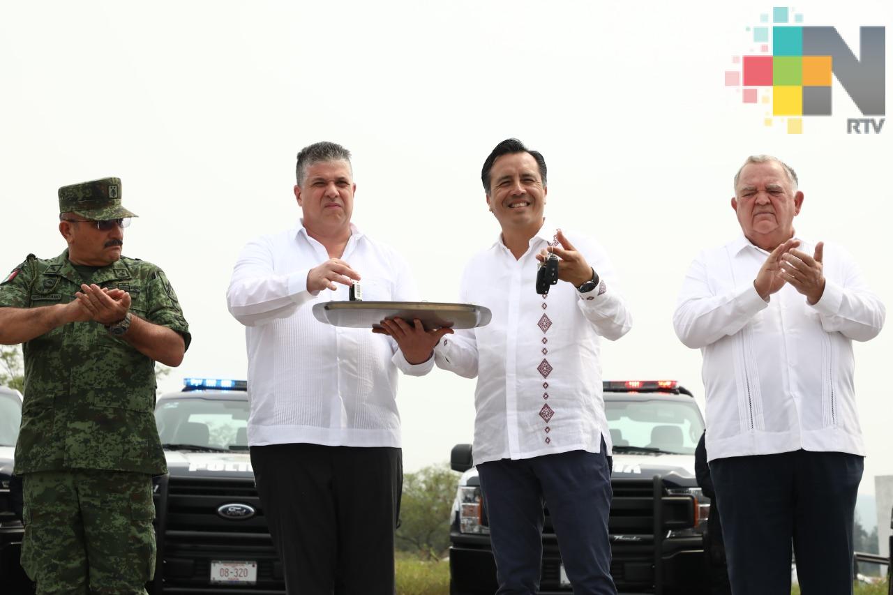 Se investigará quién filtró fotos de juguetes entregados por supuesto grupo delincuencial: Gobernador Cuitláhuac