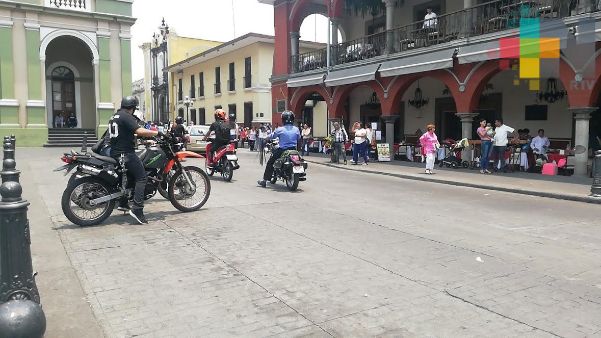 Protestan motociclistas de manera pacífica en Córdoba
