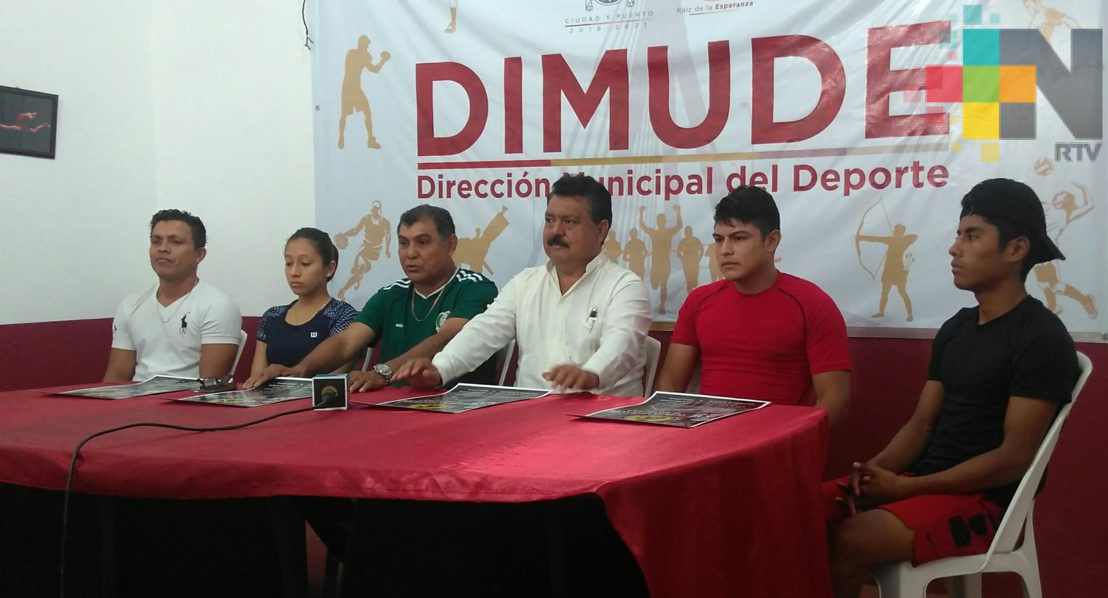 Convocan a función de boxeo «Novato del Año»