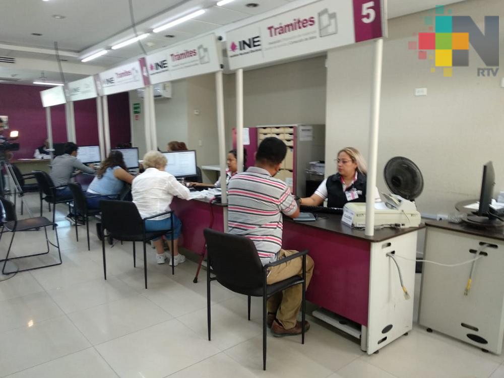 Instalan módulo semifijo para actualizar credenciales para votar en Coatzacoalcos