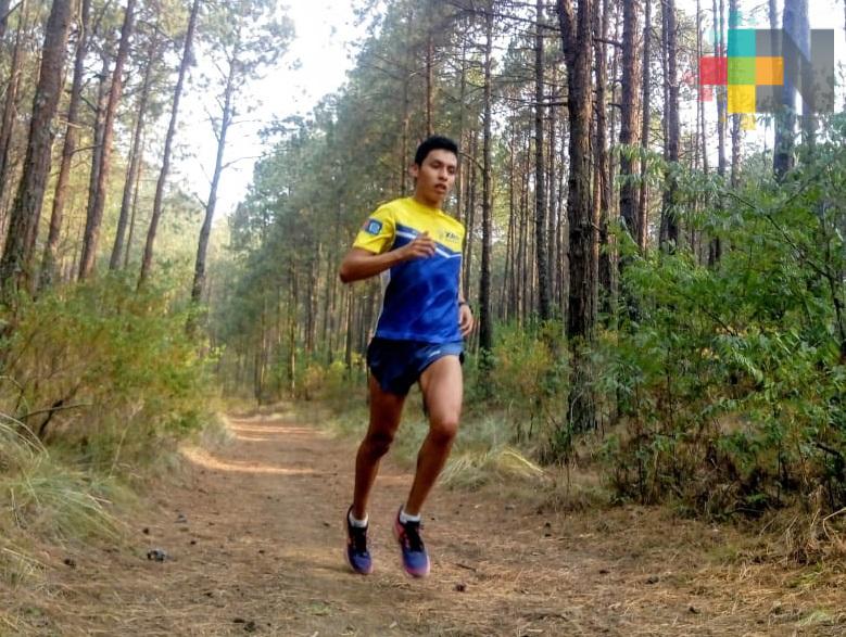 Luis Alberto López se alista para Carrera de la Heroica Escuela Naval