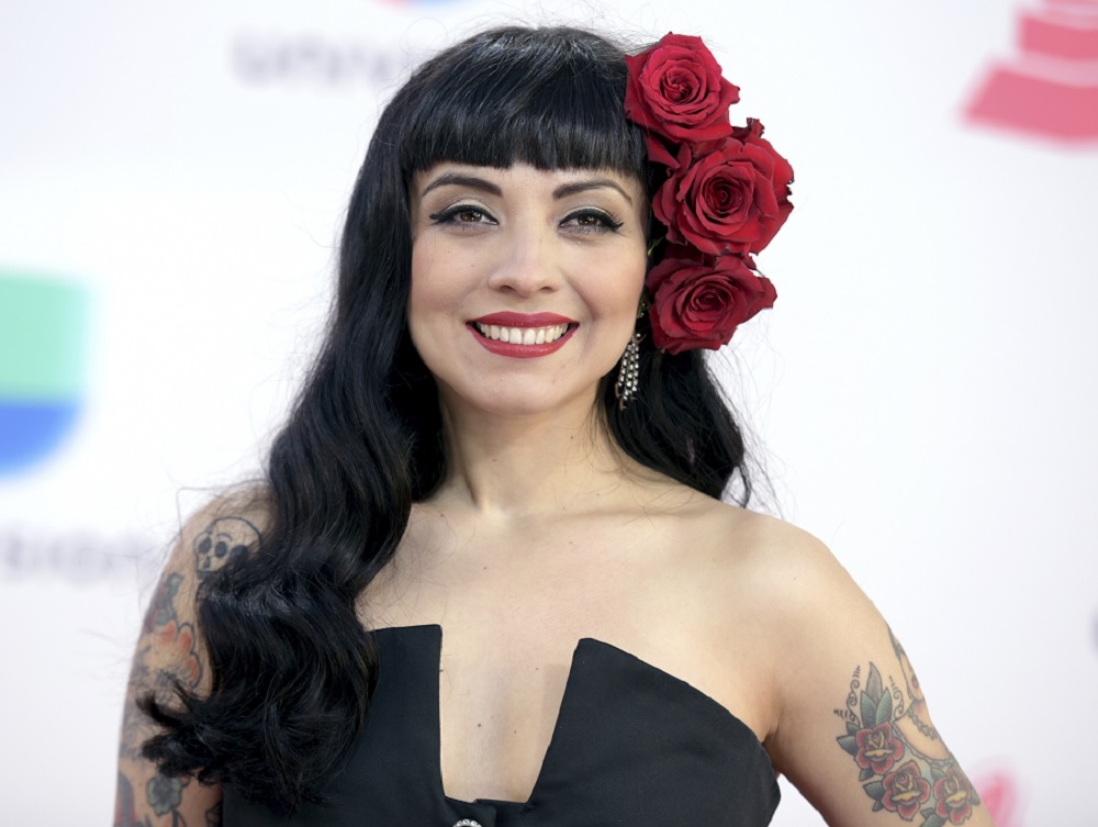 Mon Laferte arma gran fiesta en el Auditorio Nacional