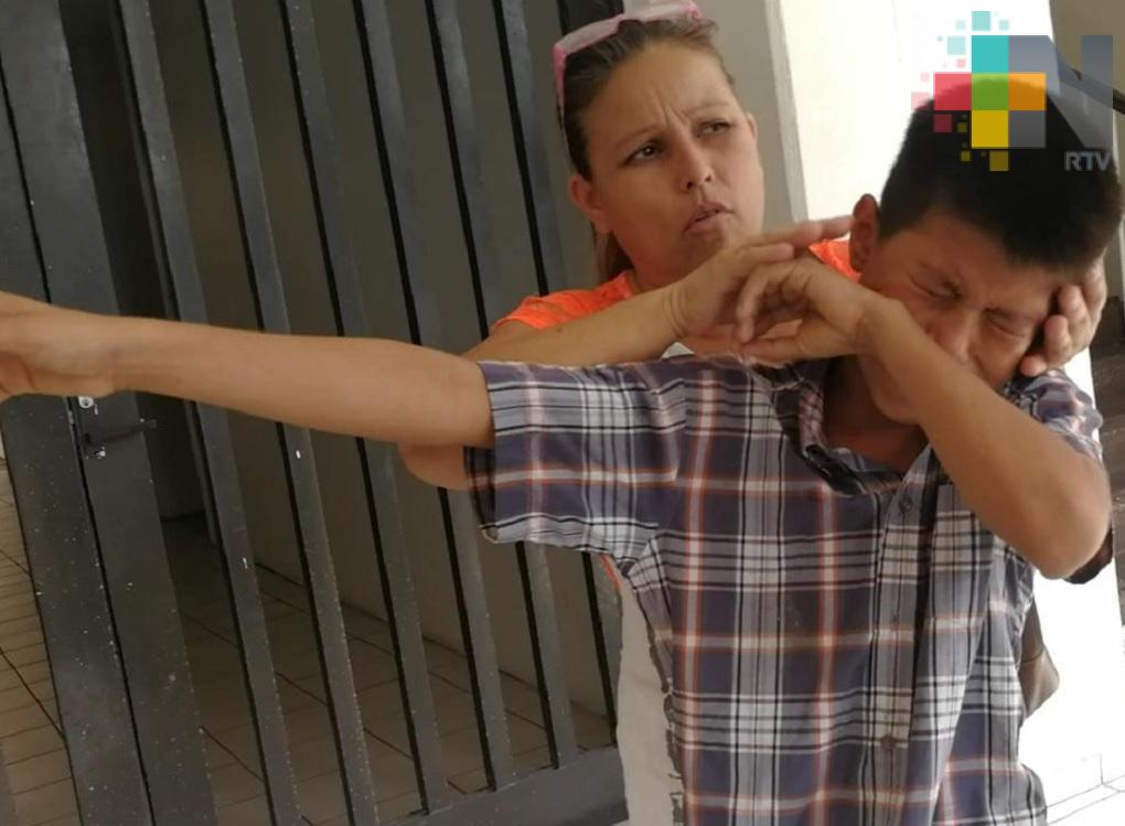 Mujer con problemas mentales agrede a menor en Coatzacoalcos