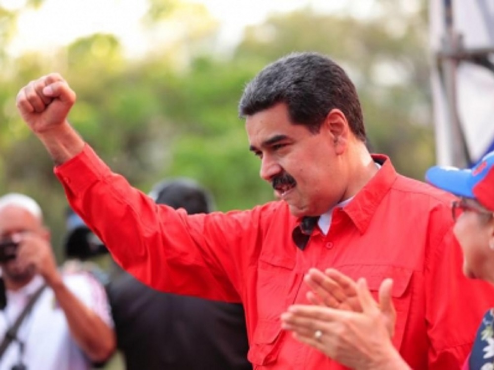 Maduro encabeza marcha militar para exhibir el apoyo de los castrenses