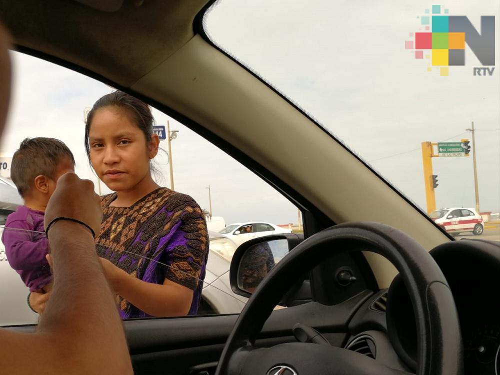 Mayoría de niños y adolescentes laborando en calles, provienen de otros estados: Sipinna Xalapa