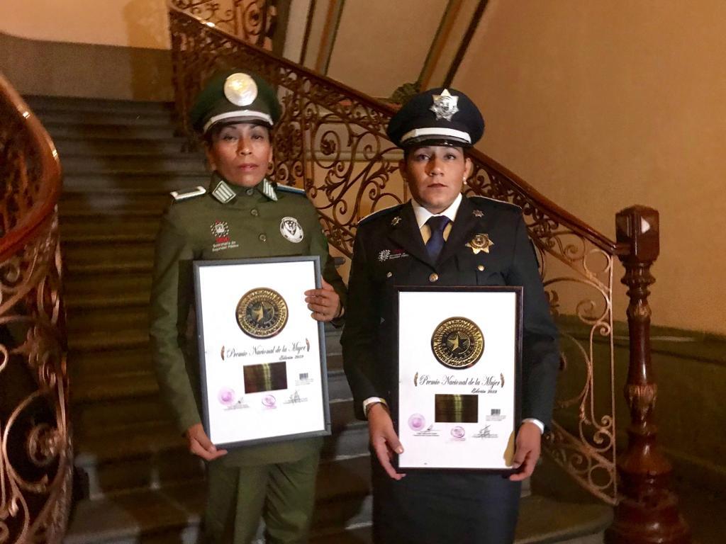 Premian a mujeres policías de Veracruz
