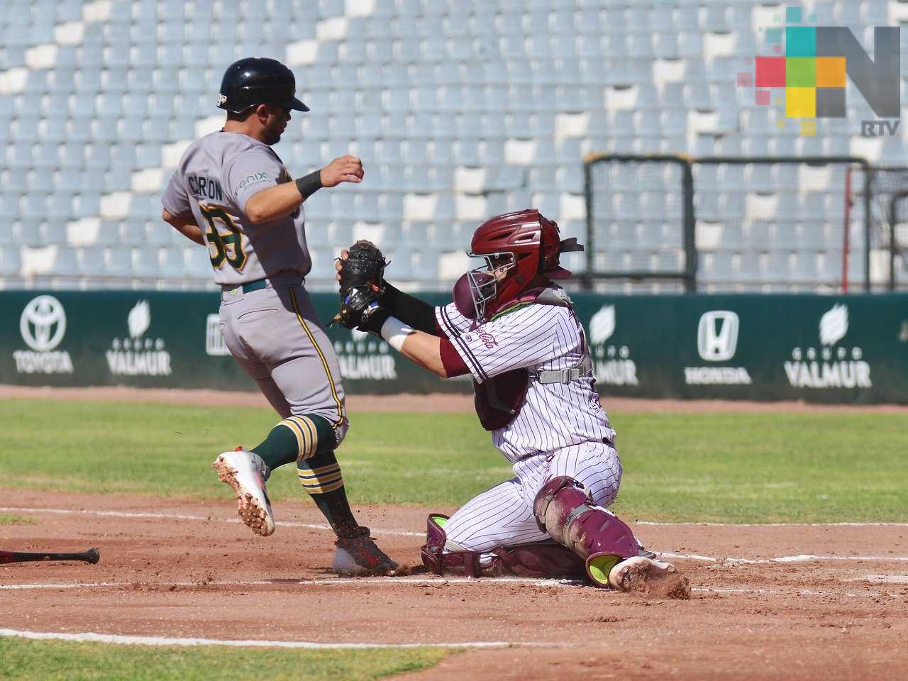 Pericos de Puebla asume liderato del sur