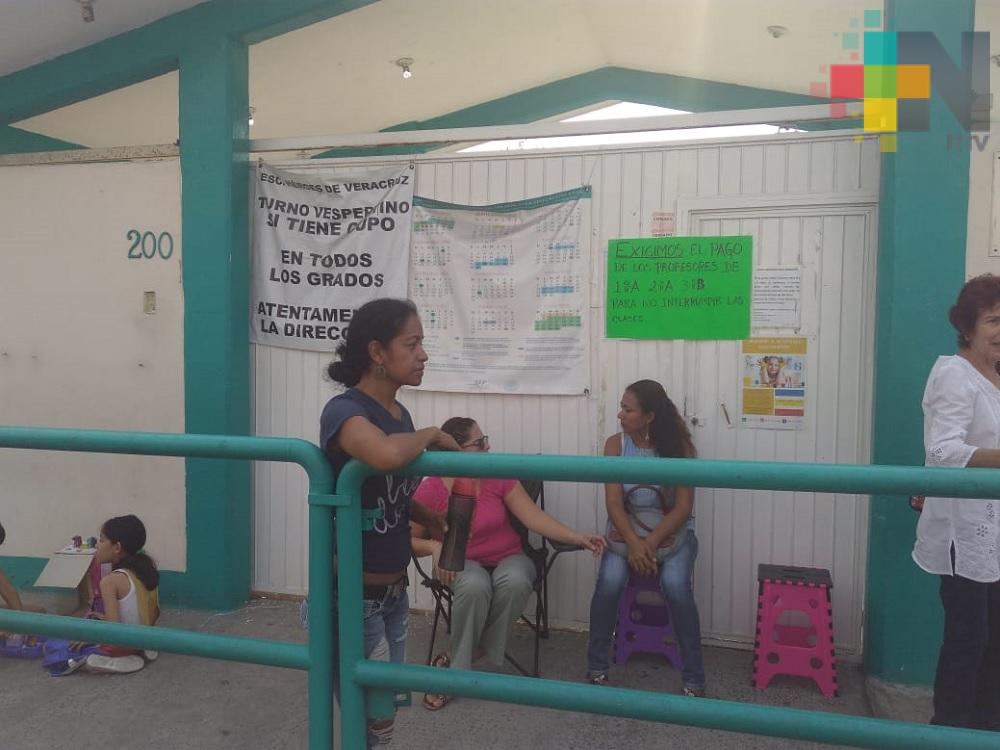 Por segundo día consecutivo mantienen cerrada primaria de Boca del Río