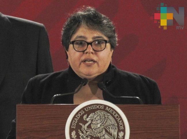 Hacienda acusa a farmacéuticas por desabasto de medicamentos