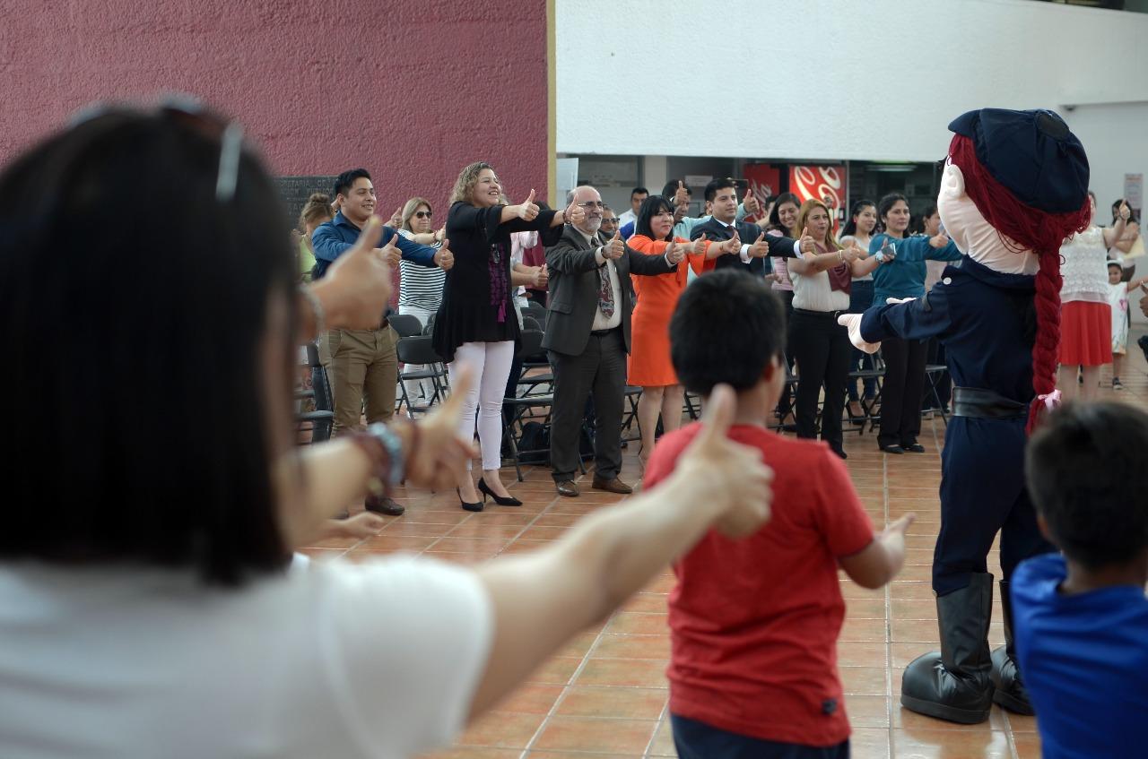 Previenen SEV y SSP a infantes sobre riesgos en su entorno