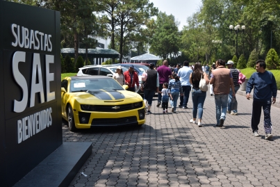 Levanta SAE unos 28.5 mdp en subasta de vehículos en Los Pinos