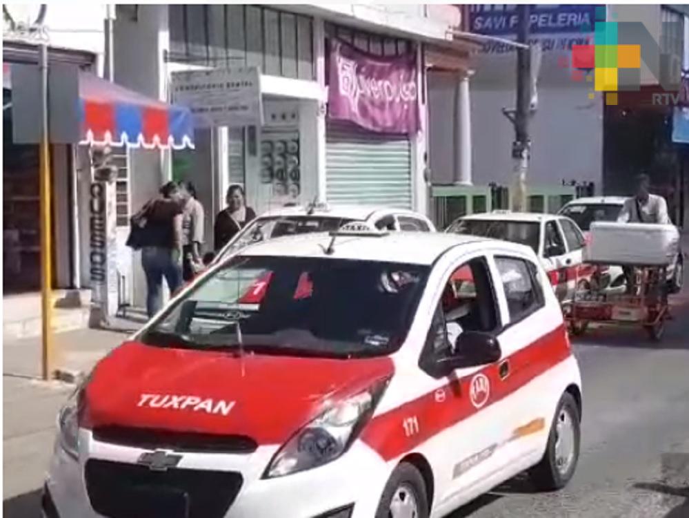 Taxistas de Tuxpan rechazan ingreso del servicio de transporte Uber