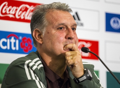 «Tata» reconoce que tanto extranjero perjudica a selección mexicana