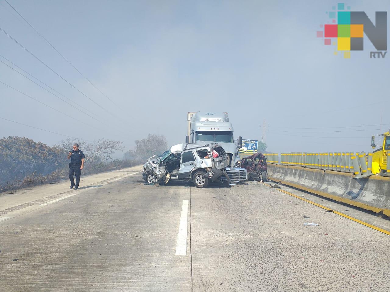 Humo causa accidente vial en la autopista Cosoleacaque – Nuevo Teapa