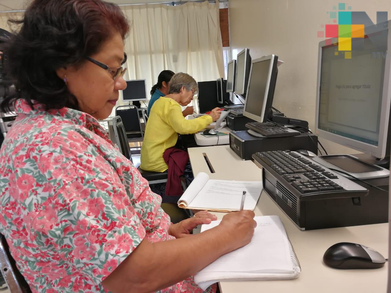 En Tuxpan, IVEA promueve curso de alfabetización tecnológica