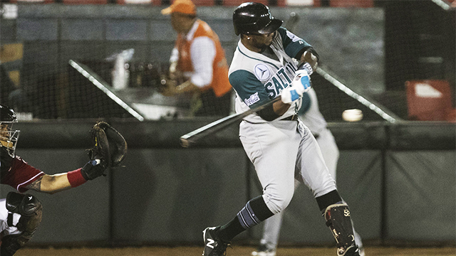 Saraperos le pegó al líder del norte