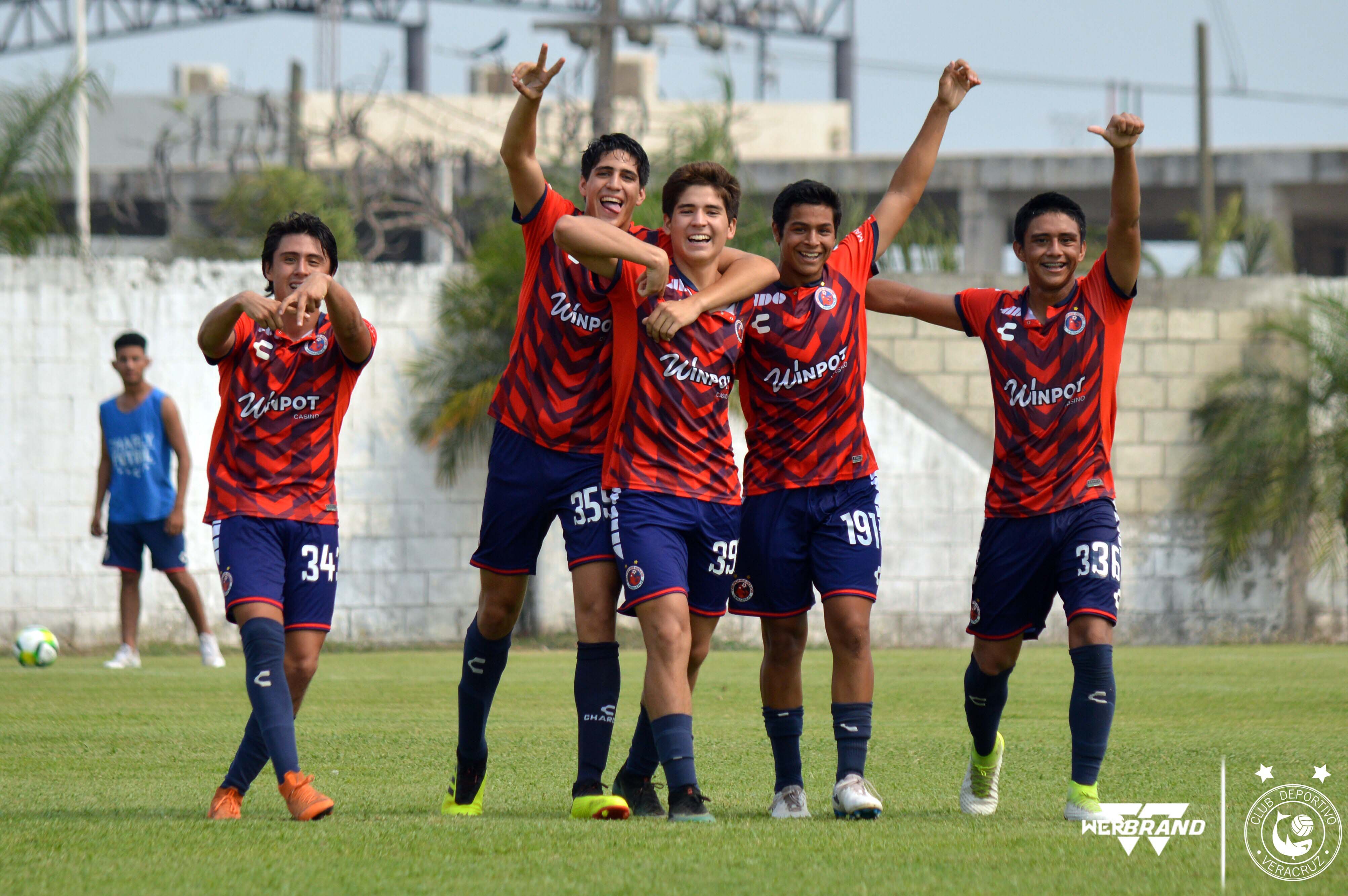 Tiburones Rojos Sub-17 vencieron al América