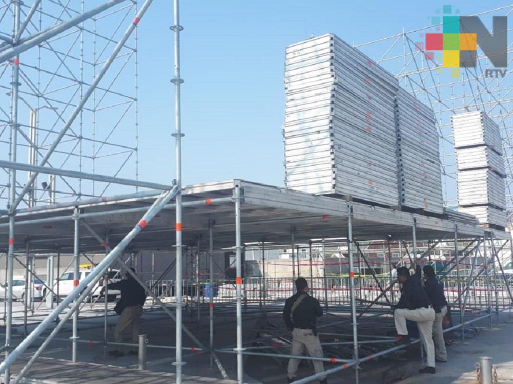Este martes concluirá la instalación de gradas y del escenario del Salsa Fest