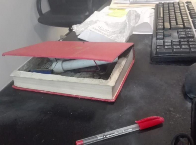 Atentado con libro-bomba contra senadora de Morena