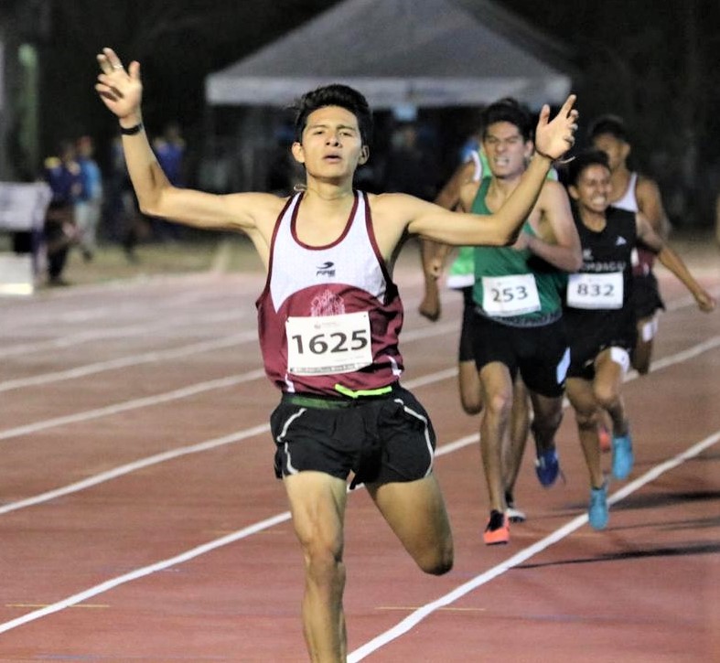 Ángel Maya logra tercer título nacional, ahora en 1,500 metros