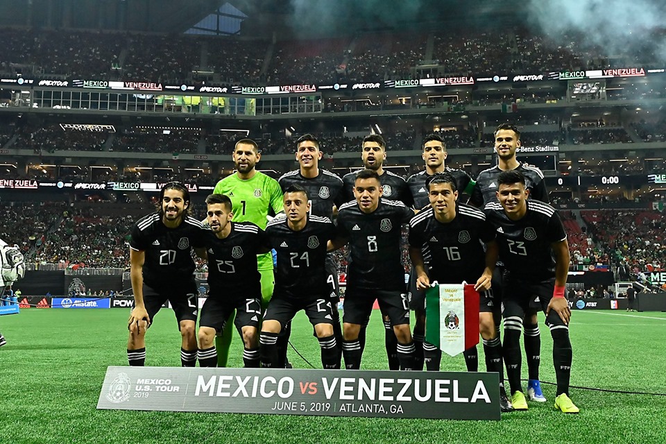 México remonta y vence 3-1 a Venezuela rumbo a Copa Oro