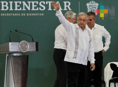 Atenderemos a jóvenes para que no sean víctimas reitera López Obrador