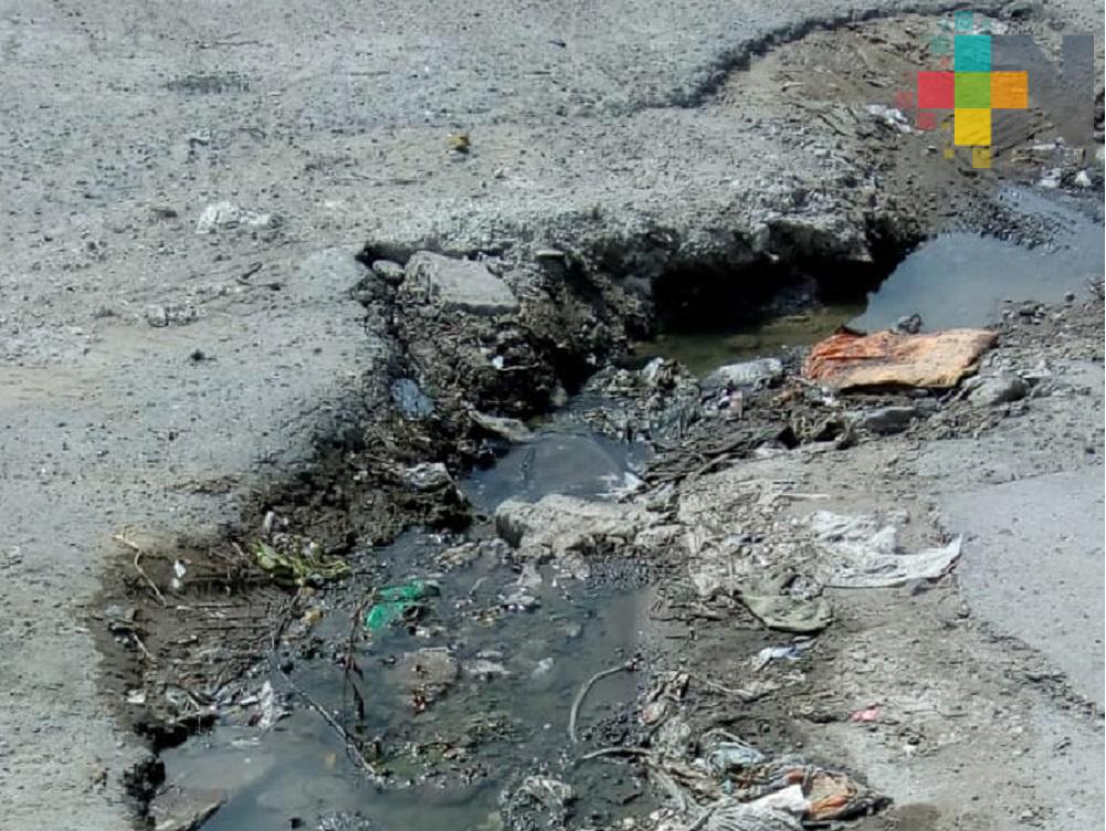 Ayuntamiento de Veracruz y Grupo MAS sin dar respuesta para reparar calle Tlalixcoyan