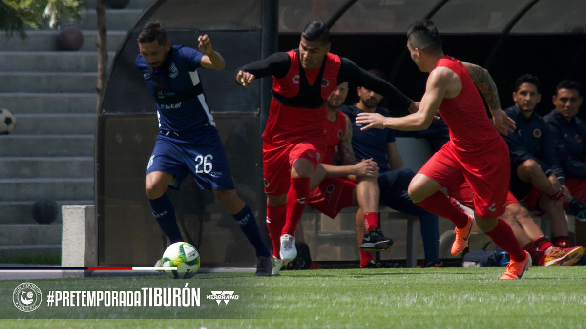 Tiburones Rojos cayó en su primer juego de pretemporada