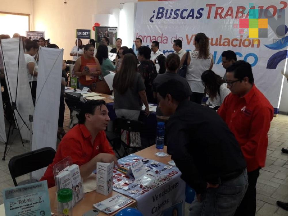Debido a los bajos salarios, jóvenes se desaniman al buscar empleo