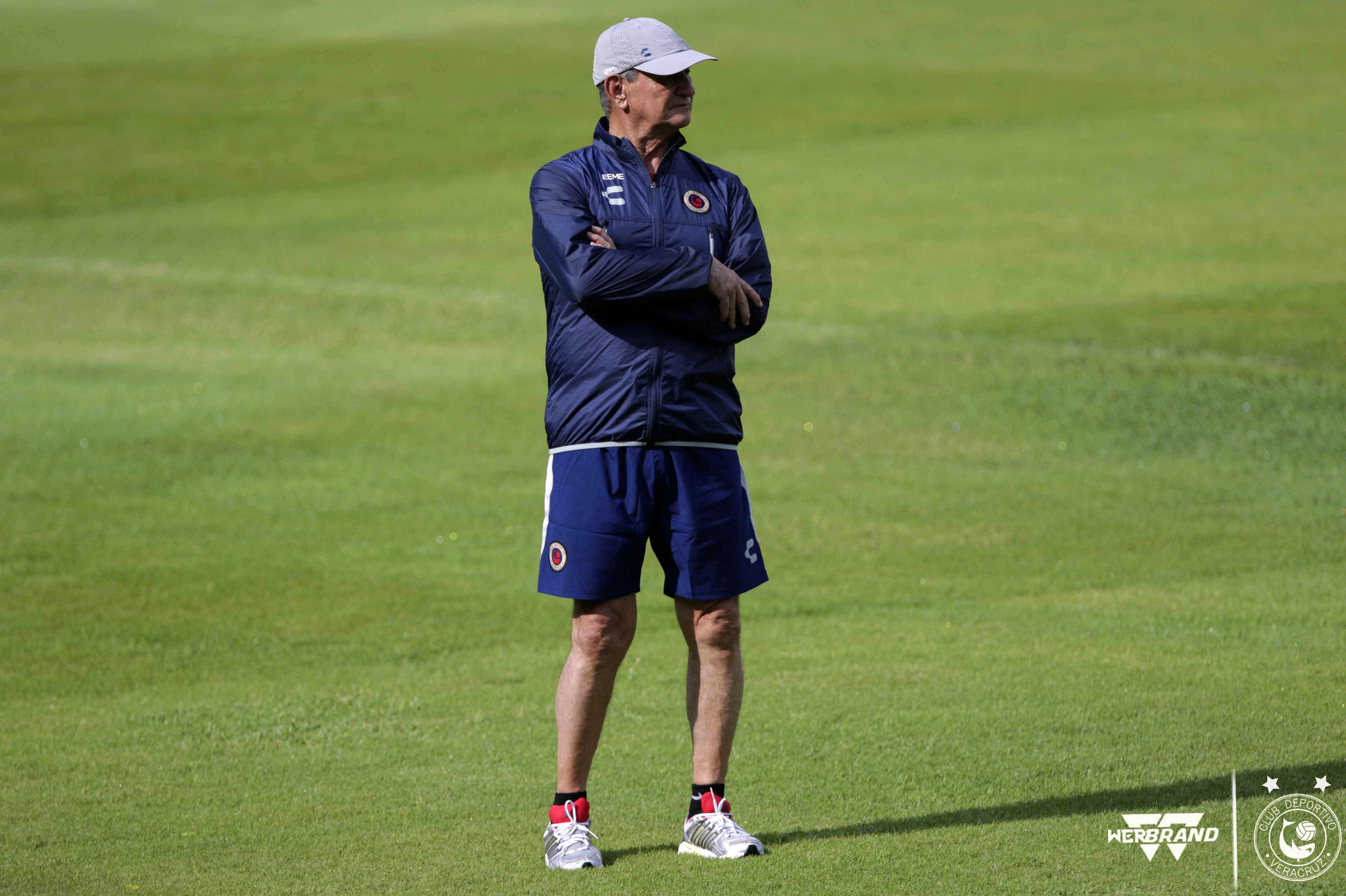 Segundo día de la pretemporada de Tiburones Rojos