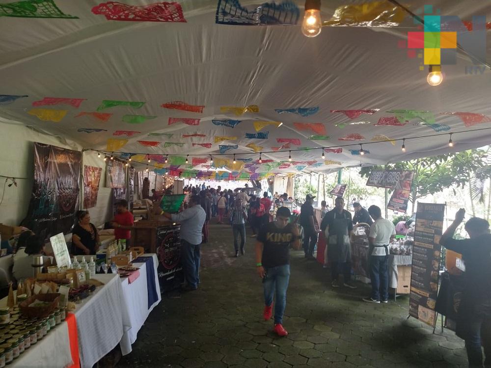 Icatver de ocho municipios realizan primera Expoferia Regional en Xalapa