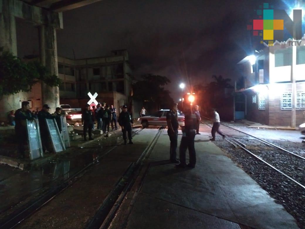 Implementa PF operativo para evitar que migrantes suban al tren en Coatzacoalcos