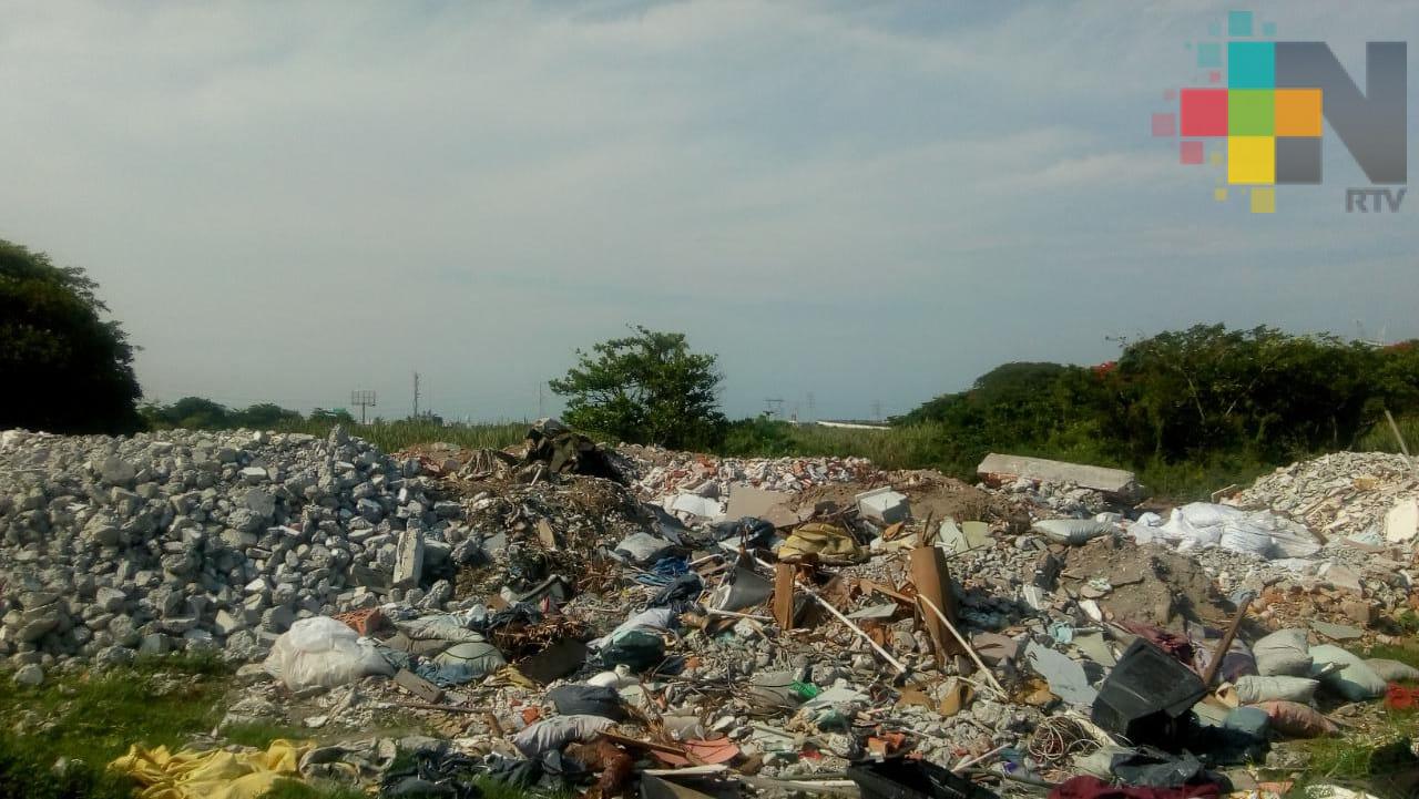 Vecinos inconformes por relleno del humedad de Laguna Real, temen inundaciones