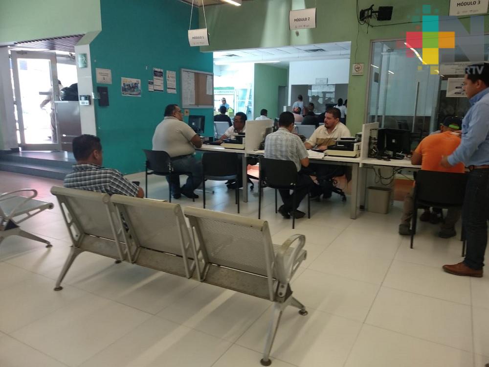 Por cada 10 autos que dejan de circular en Coatzacoalcos, 15 nuevos son dados de alta