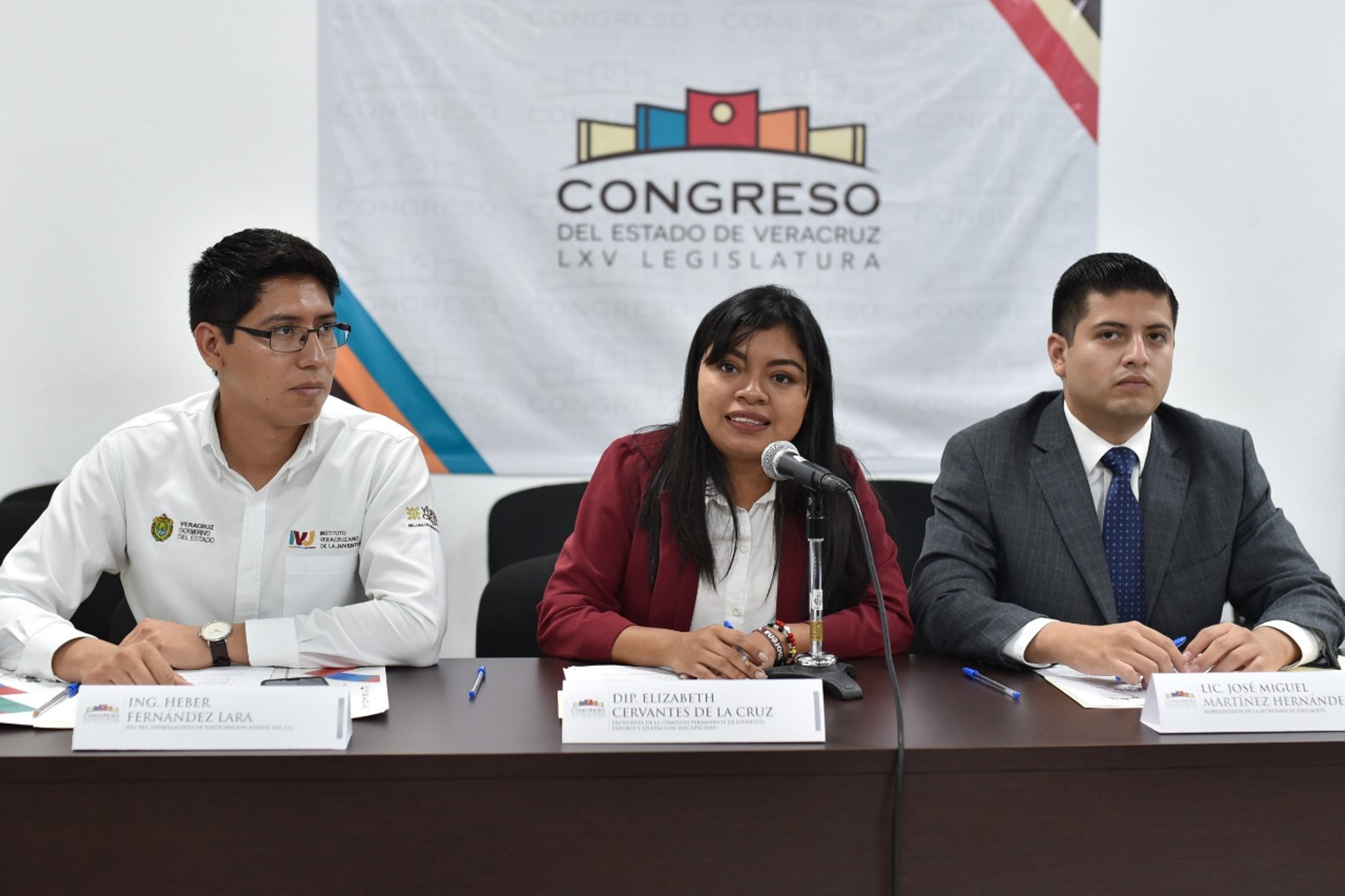 Convocan a participar en el 15° Parlamento de la Juventud Veracruzana