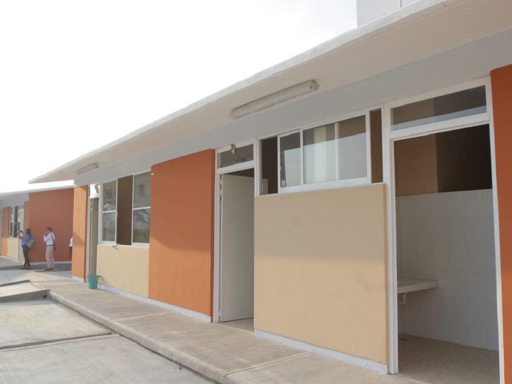 Reconstruye SEV primaria de Coatzacoalcos afectada por sismos