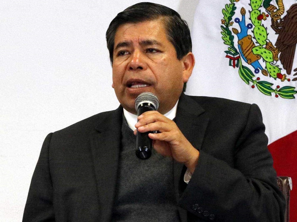 Renuncia Tonatiuh Guillén al Instituto Nacional de Migración