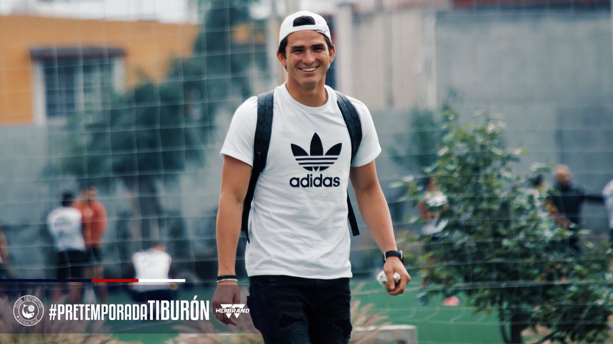 Sebastián Jurado reportó con Tiburones