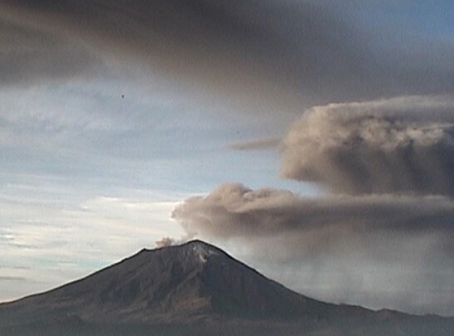 Popocatépetl registra cinco explosiones en las últimas 24 horas