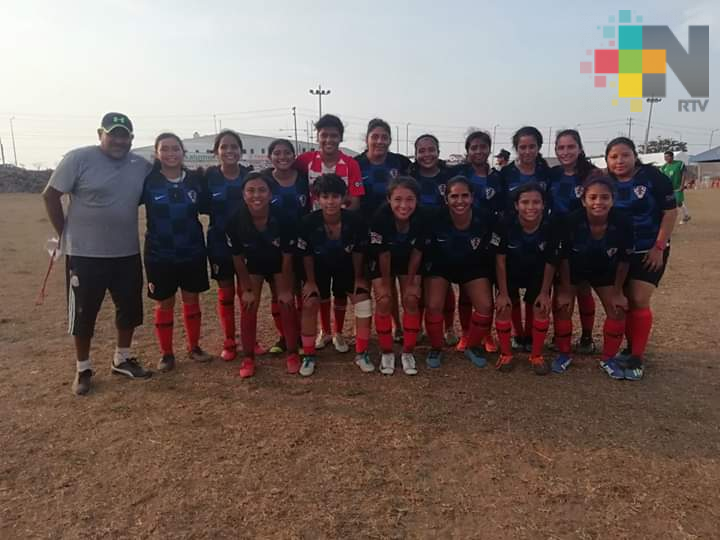 Delfincitas del Itesco competirán en Nacional de Tecnológicos