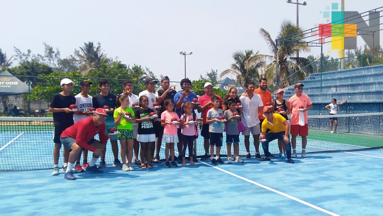 José Solís ganó Circuito Regional de Tenis en Coatzacoalcos