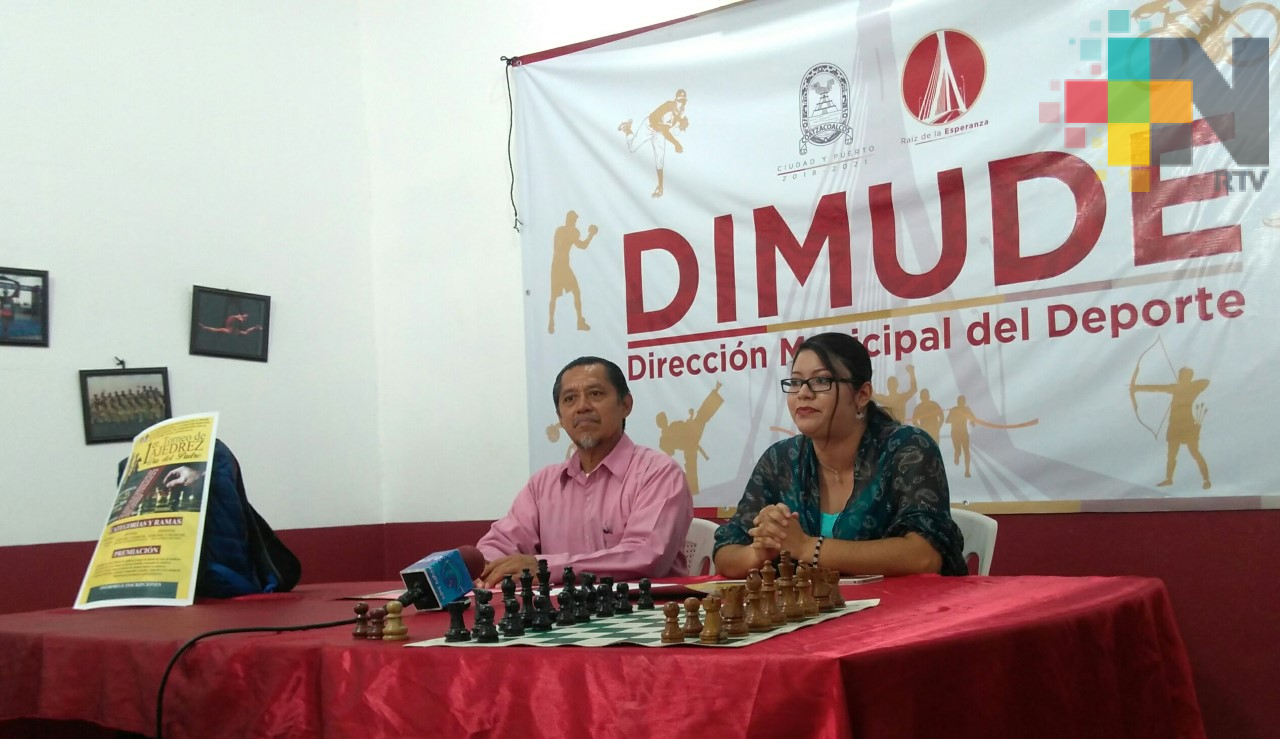 Presentan Torneo de Ajedrez Día del Padre