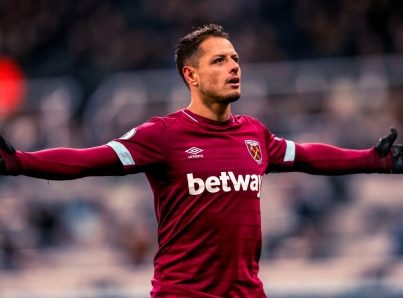 Con futuro en el aire, “Chicharito” cumple años