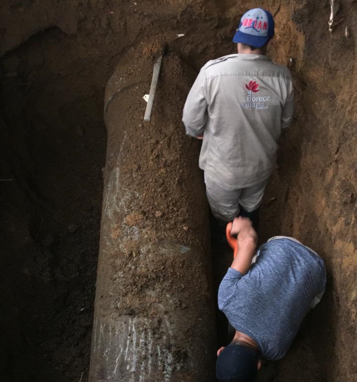 CMAS de Xalapa repara fuga en tramo de Rancho Viejo